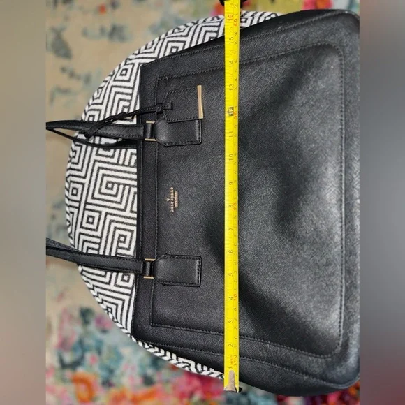 Kate Spade New York Cameron Street Zooey Tote in black saffiano leather - Picture 8 of 10